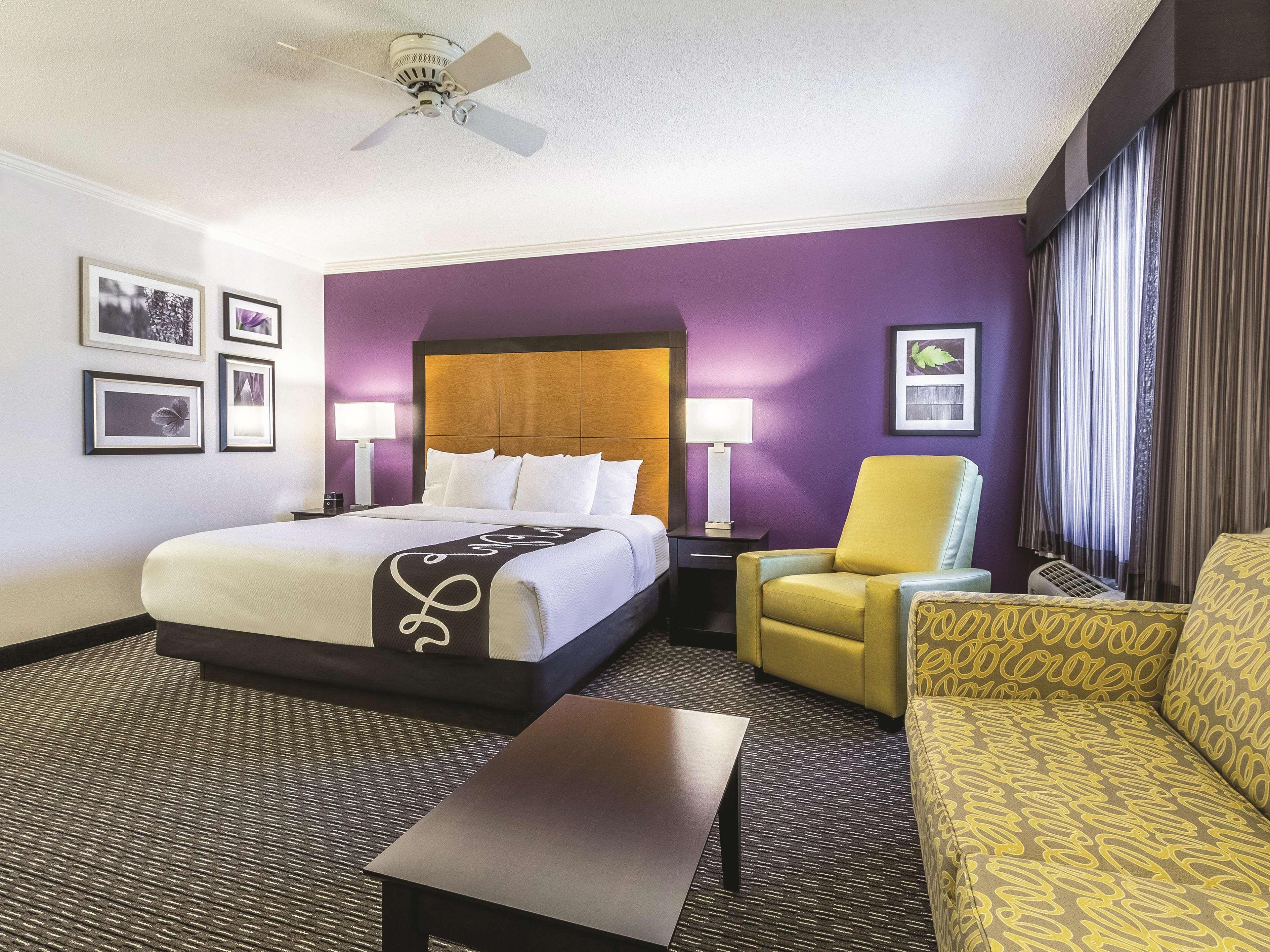 La Quinta By Wyndham Cleveland - Airport North Otel Dış mekan fotoğraf