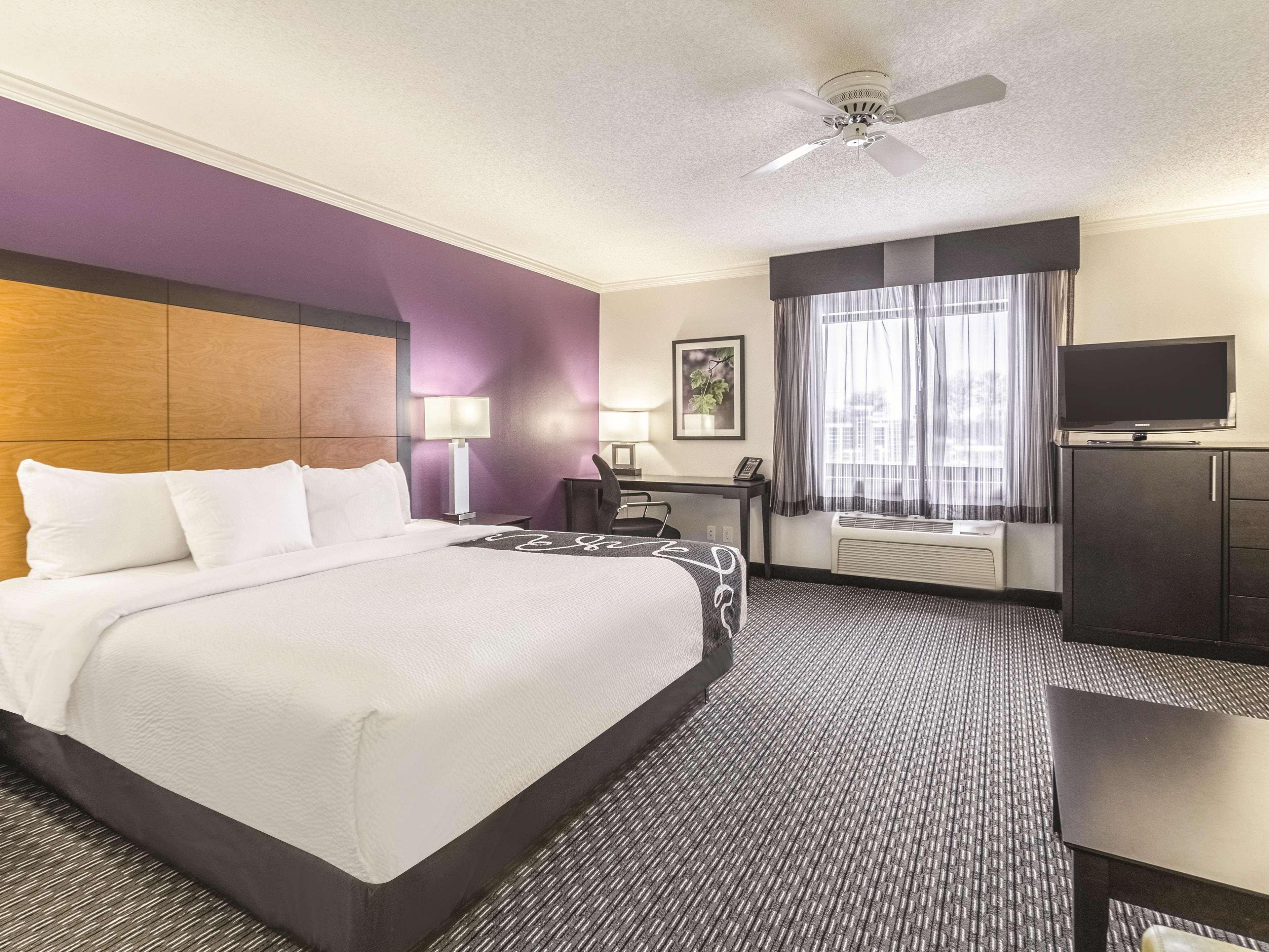 La Quinta By Wyndham Cleveland - Airport North Otel Dış mekan fotoğraf