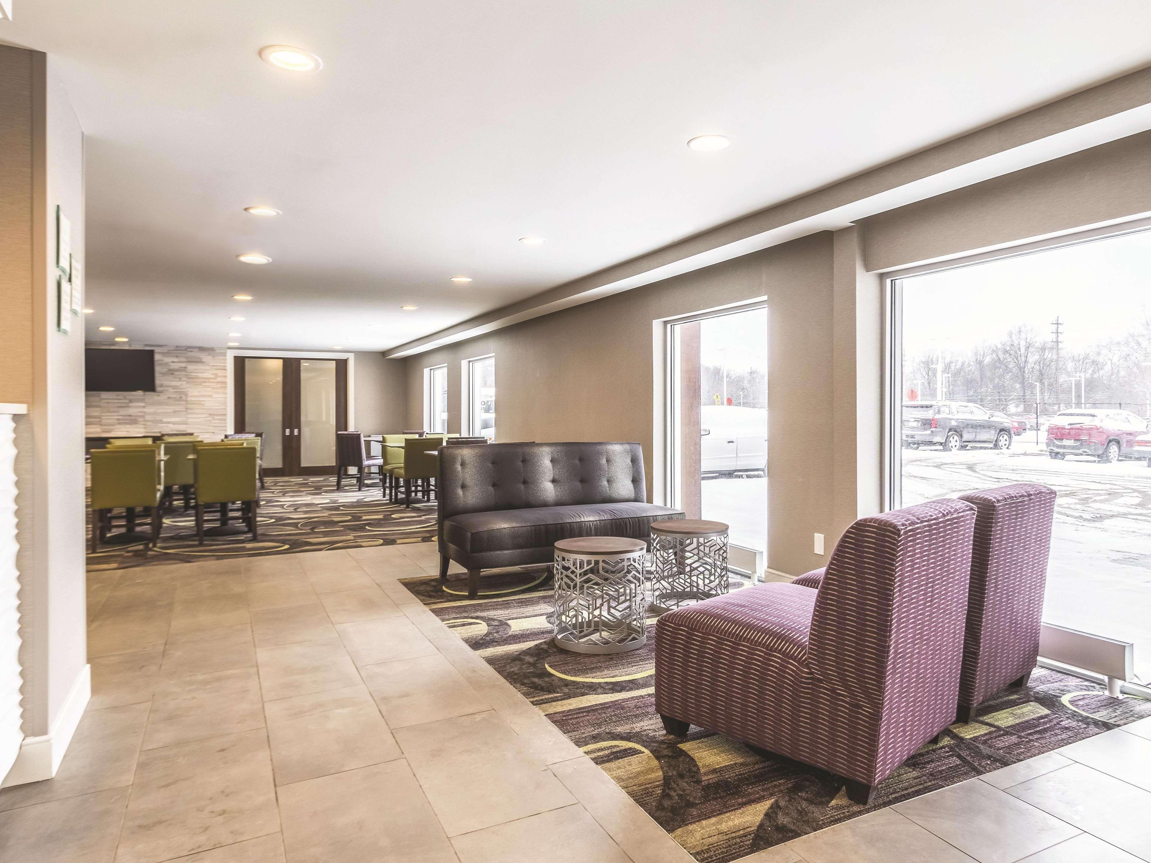 La Quinta By Wyndham Cleveland - Airport North Otel Dış mekan fotoğraf