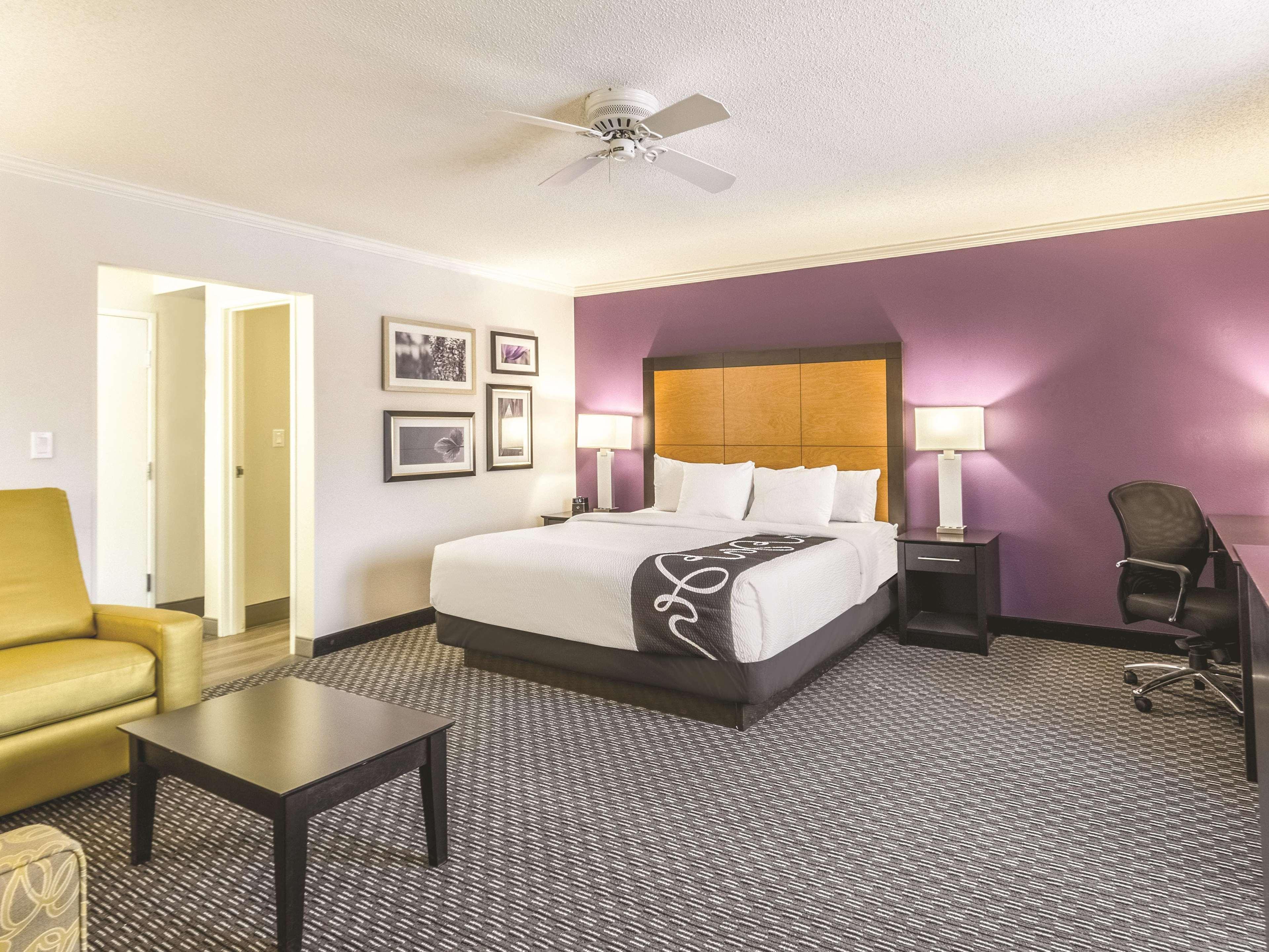 La Quinta By Wyndham Cleveland - Airport North Otel Dış mekan fotoğraf
