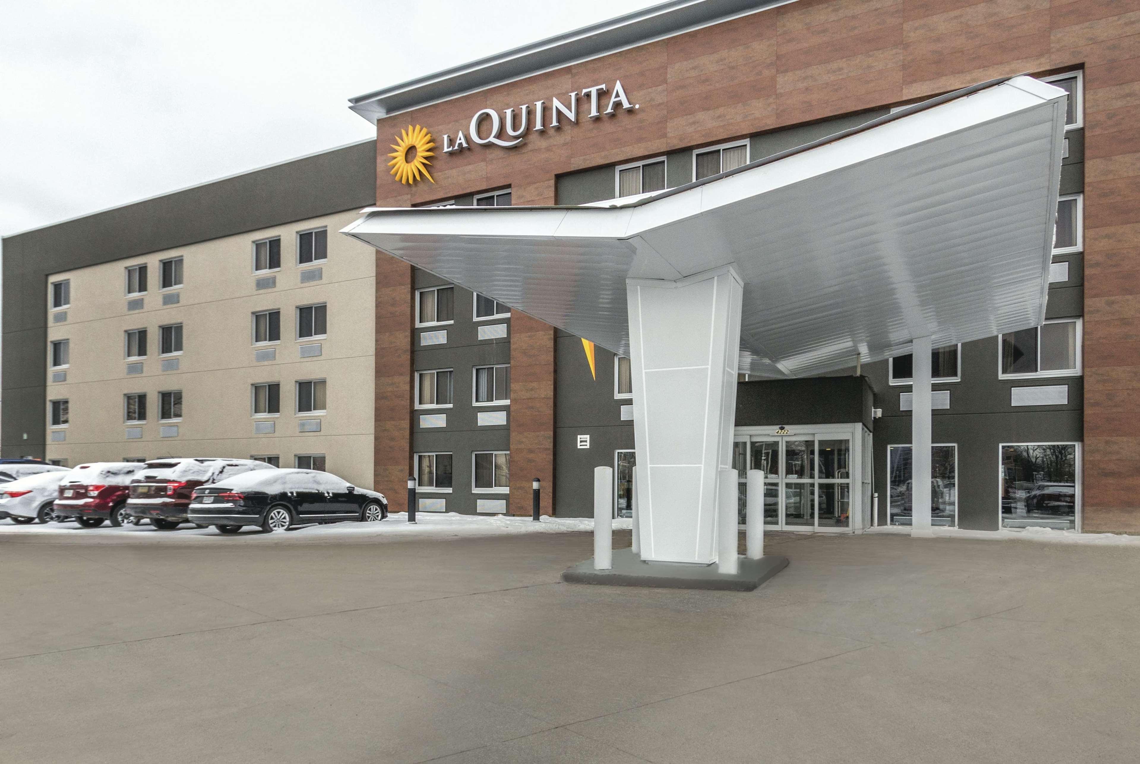 La Quinta By Wyndham Cleveland - Airport North Otel Dış mekan fotoğraf