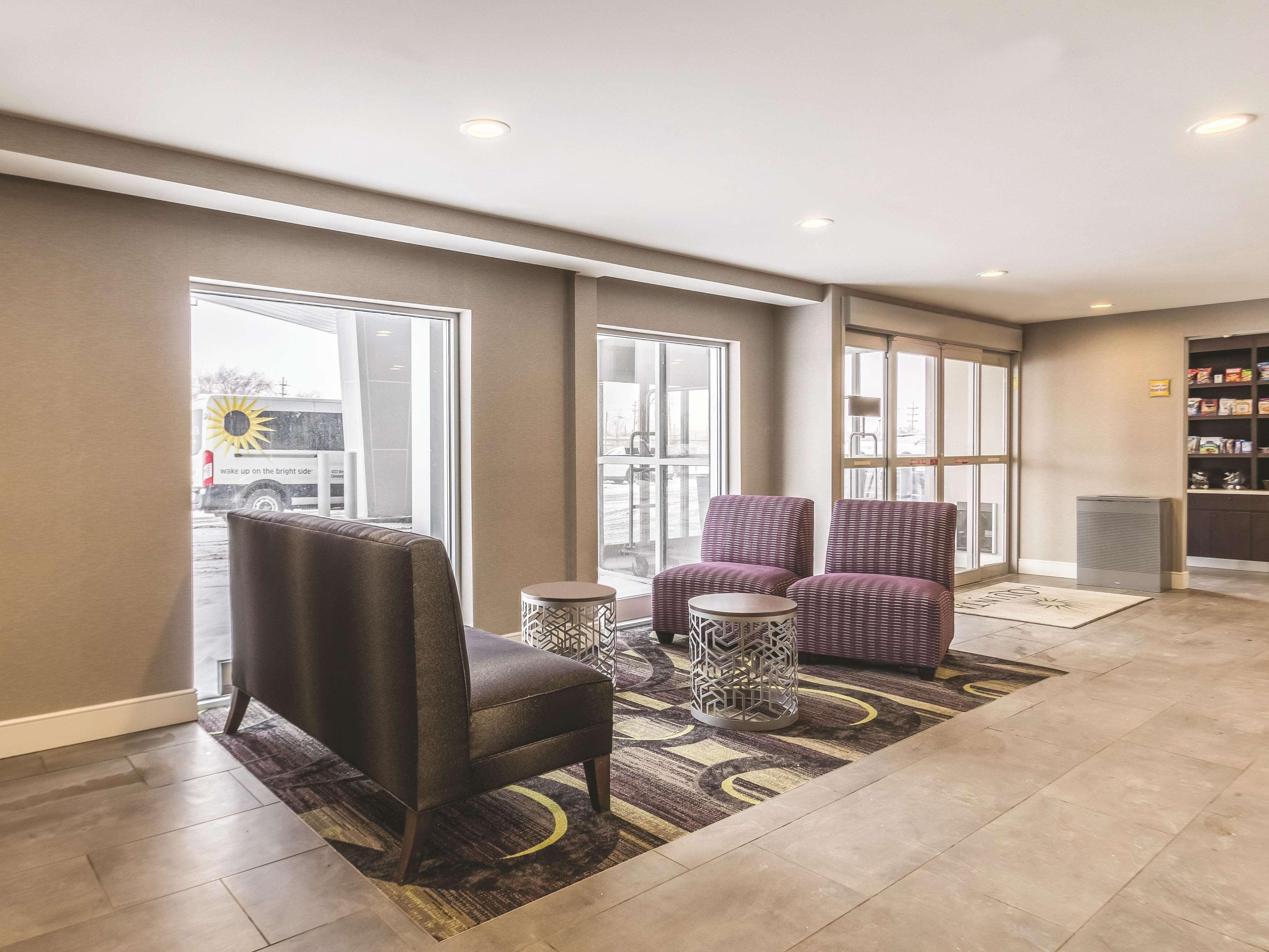 La Quinta By Wyndham Cleveland - Airport North Otel Dış mekan fotoğraf